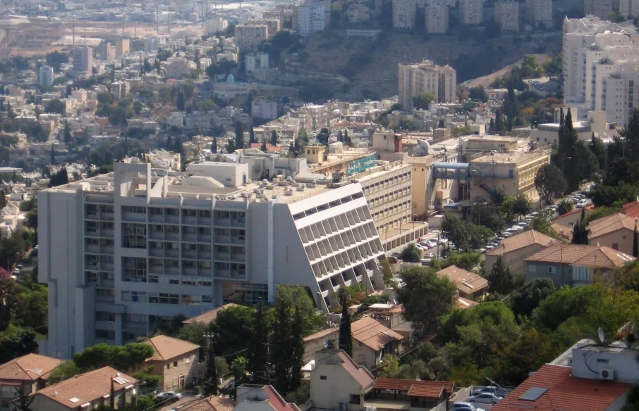 Wasseraufbereitung in Krankenhaeusern mit Umkehrosmose und Ultrafiltration.