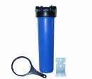 Big Blue Filtergehäuse Trinkwasserfilter 20 x 4,5 Zoll mit 1 1/2 Zoll IG -  DN25 und 2 O-Ringe + Sedimentfilter 20µ, Wandhalter und Filterschlüssel